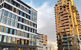 Ein Park Apartment With Free Parking